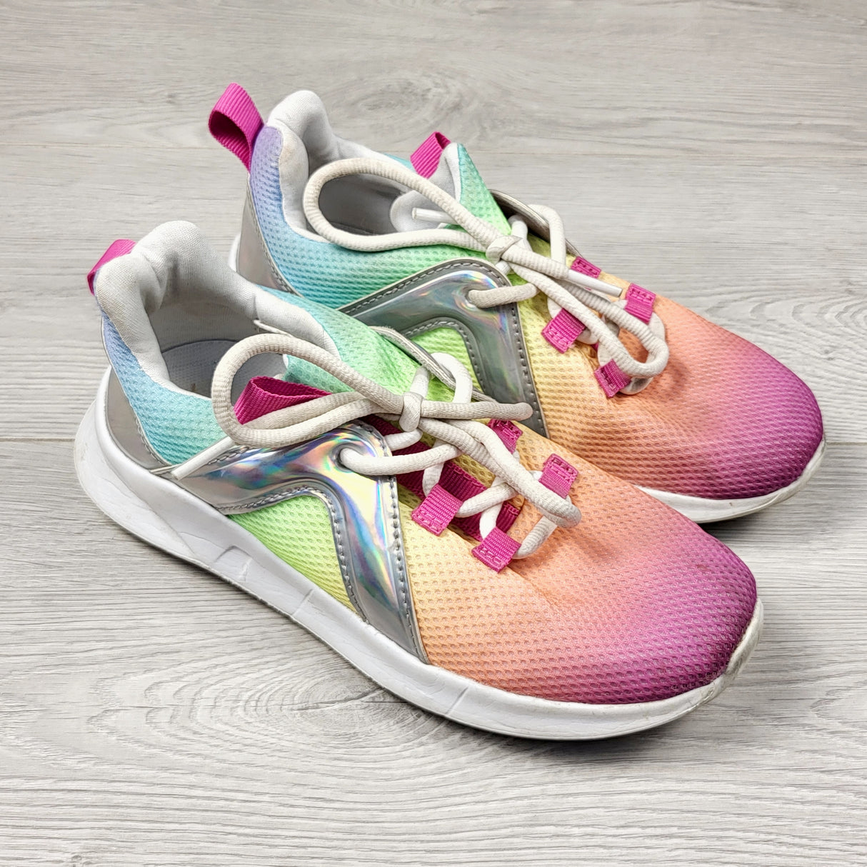 GFST1 - Rainbow pastel running shoes. Youth size 2