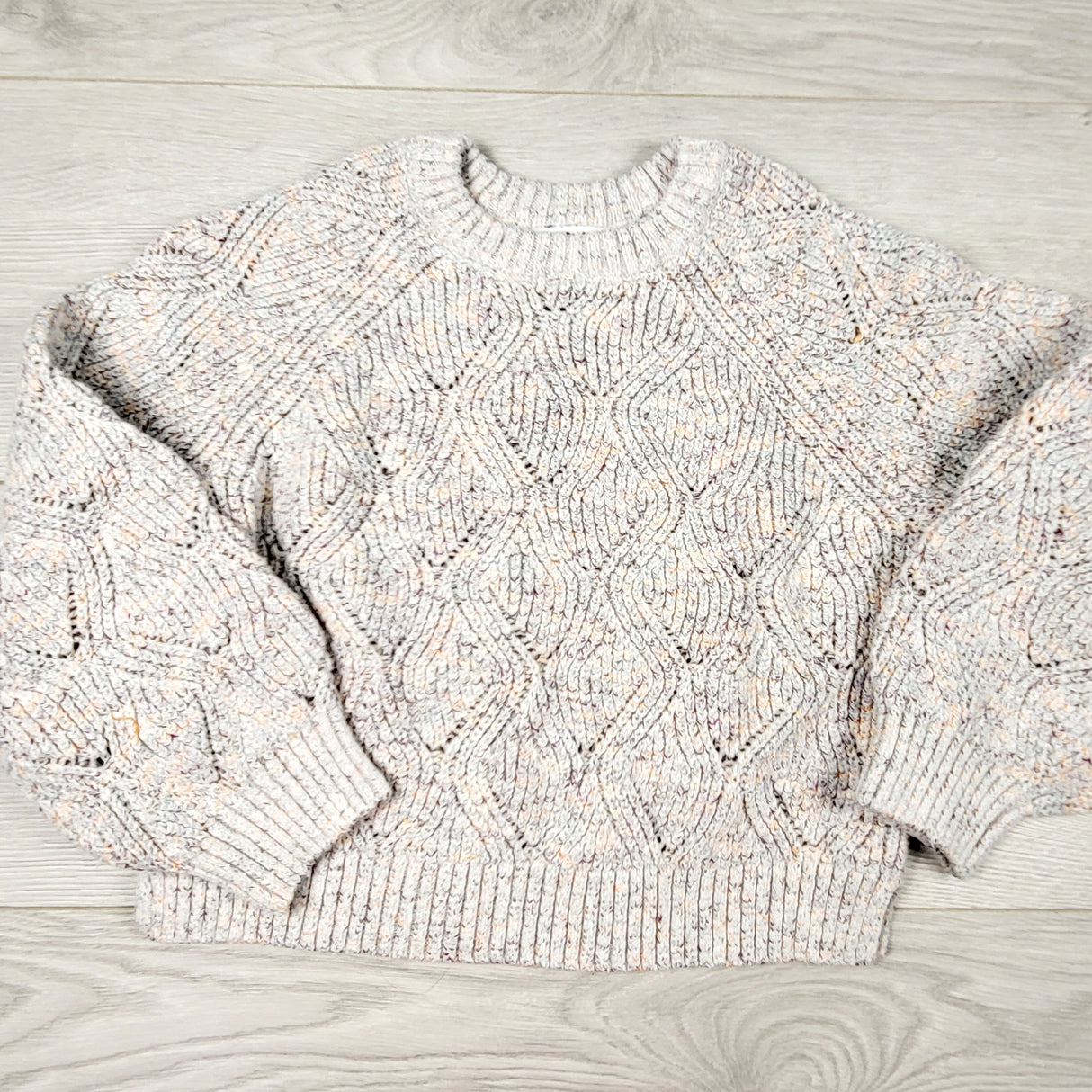 TSAM1 - Old Navy speckled sweater. Size 6/7