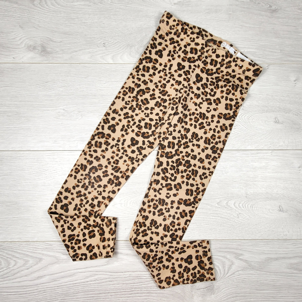 TSAM1 - Wonder Nation tan leopard print leggings. Size 6/6X