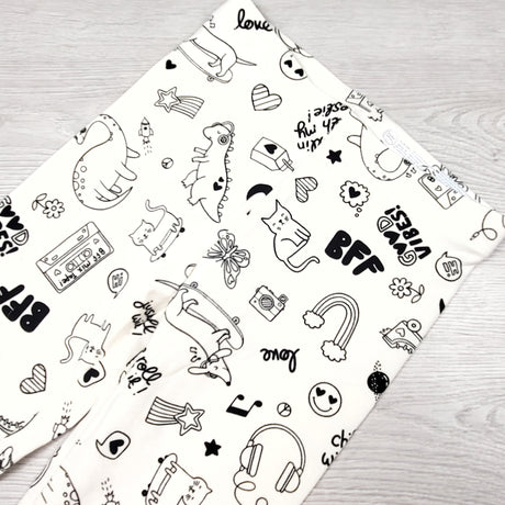 TSAM1 - Wonder Nation white leggings with doodles. Size 6/6X