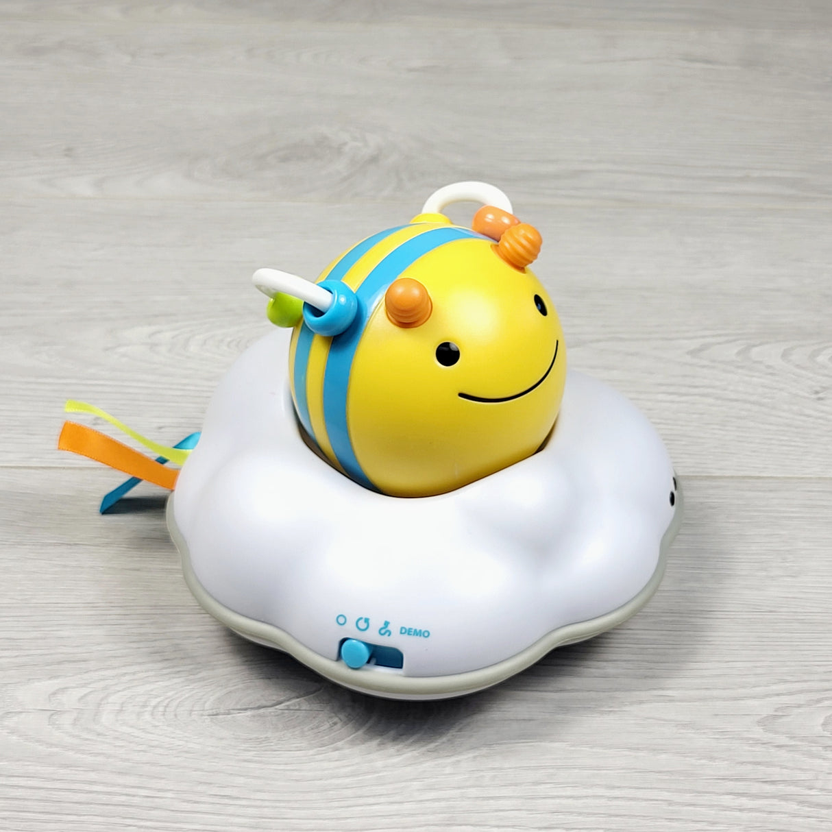 ALTO1 - Skip Hop Explore & More Follow Bee Crawl Toy