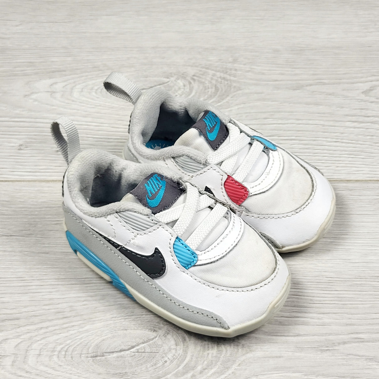 ORW1 - Infant Nike Air Max 90 Crib Shoes. Infant size 4