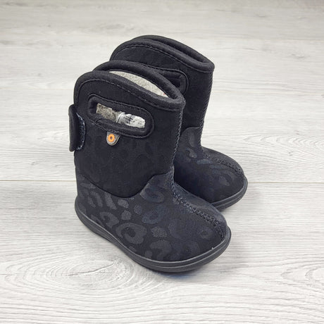 ORW1 - Bogs black neoprene rain boots. Infant size 4