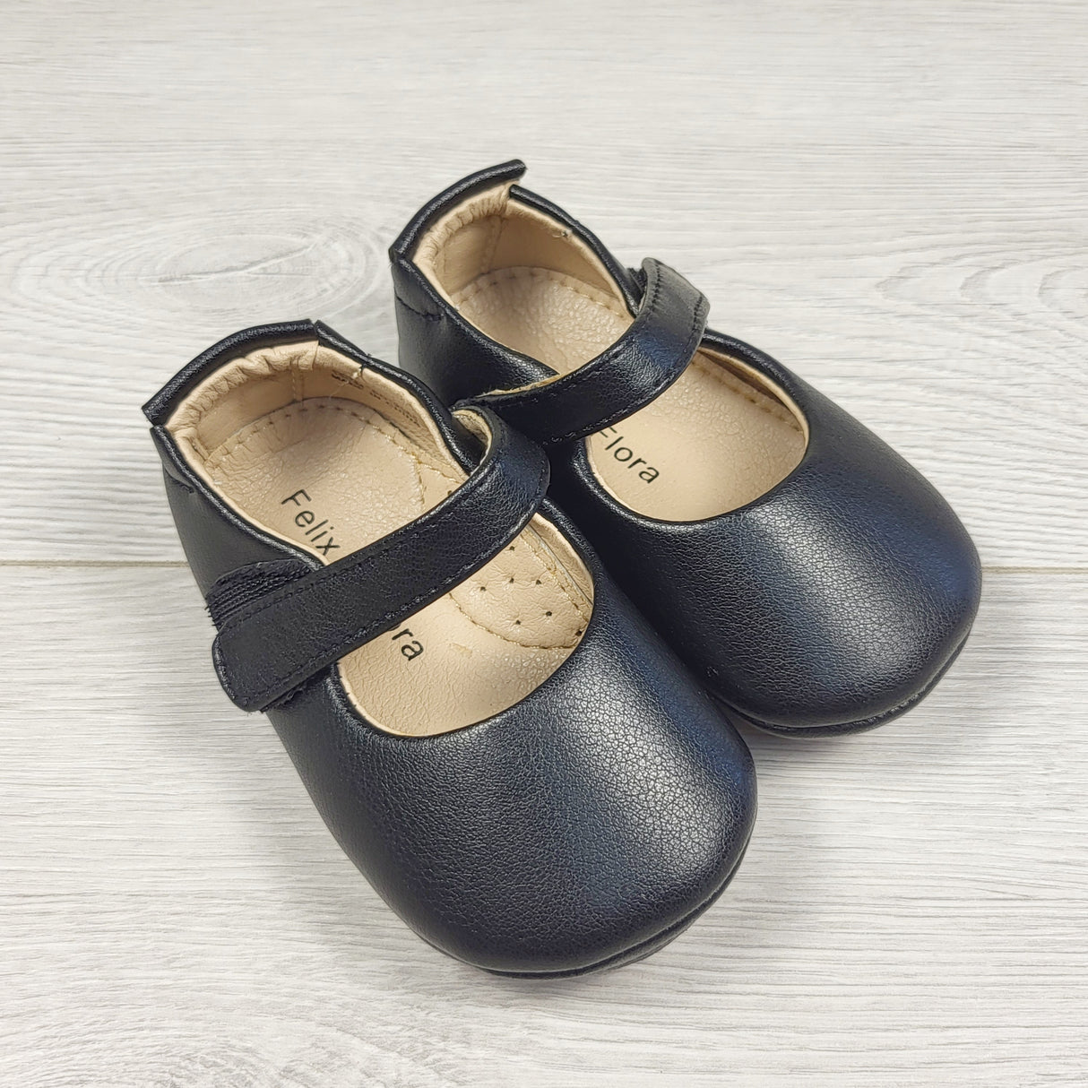 ORW1 - Felix and Flora black flats with flexible rubber sole. Size 4 (infant)