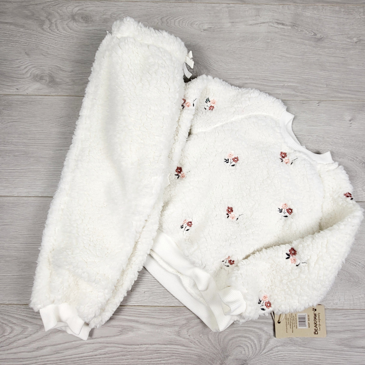 ORW1 - NEW - Bearpaw sherpa style 2pc set with flowers. Size 24 months