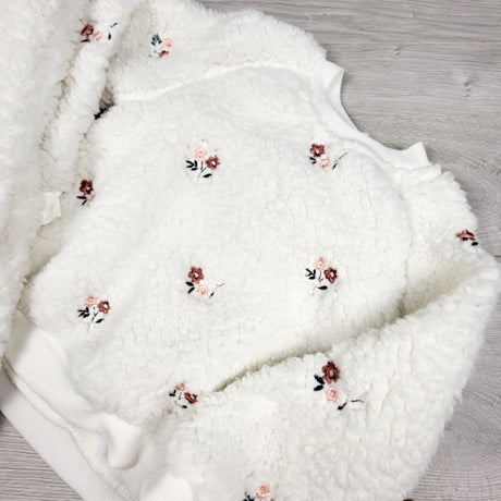 ORW1 - NEW - Bearpaw sherpa style 2pc set with flowers. Size 24 months