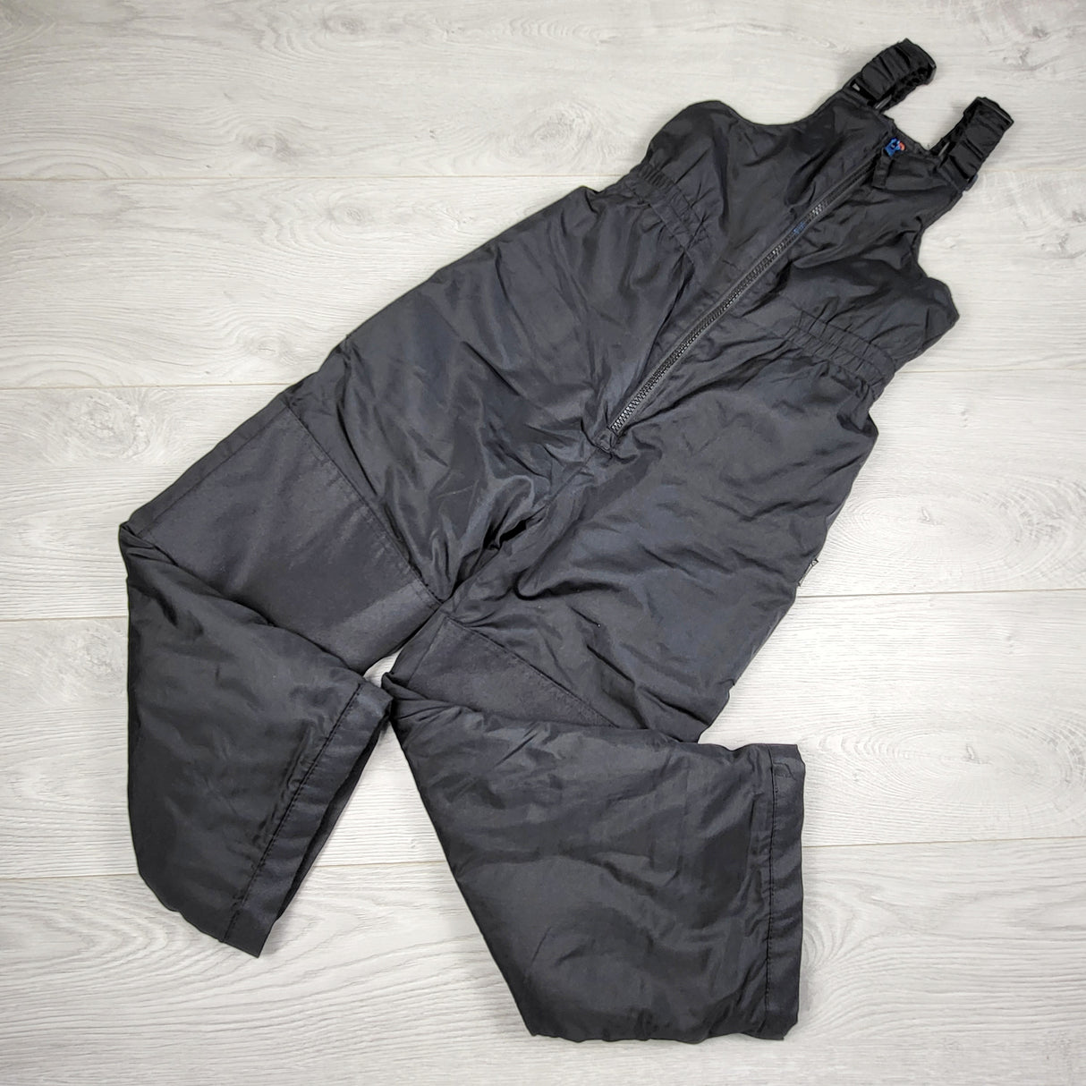 LHEP1 - Joe black bib snow pants. Size 6