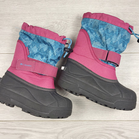 LHEP4 - Columbia pink and blue snow boots. Size 11