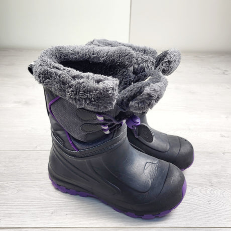 JKZ2 - XMTN grey and purple snow boots. Youth size 1