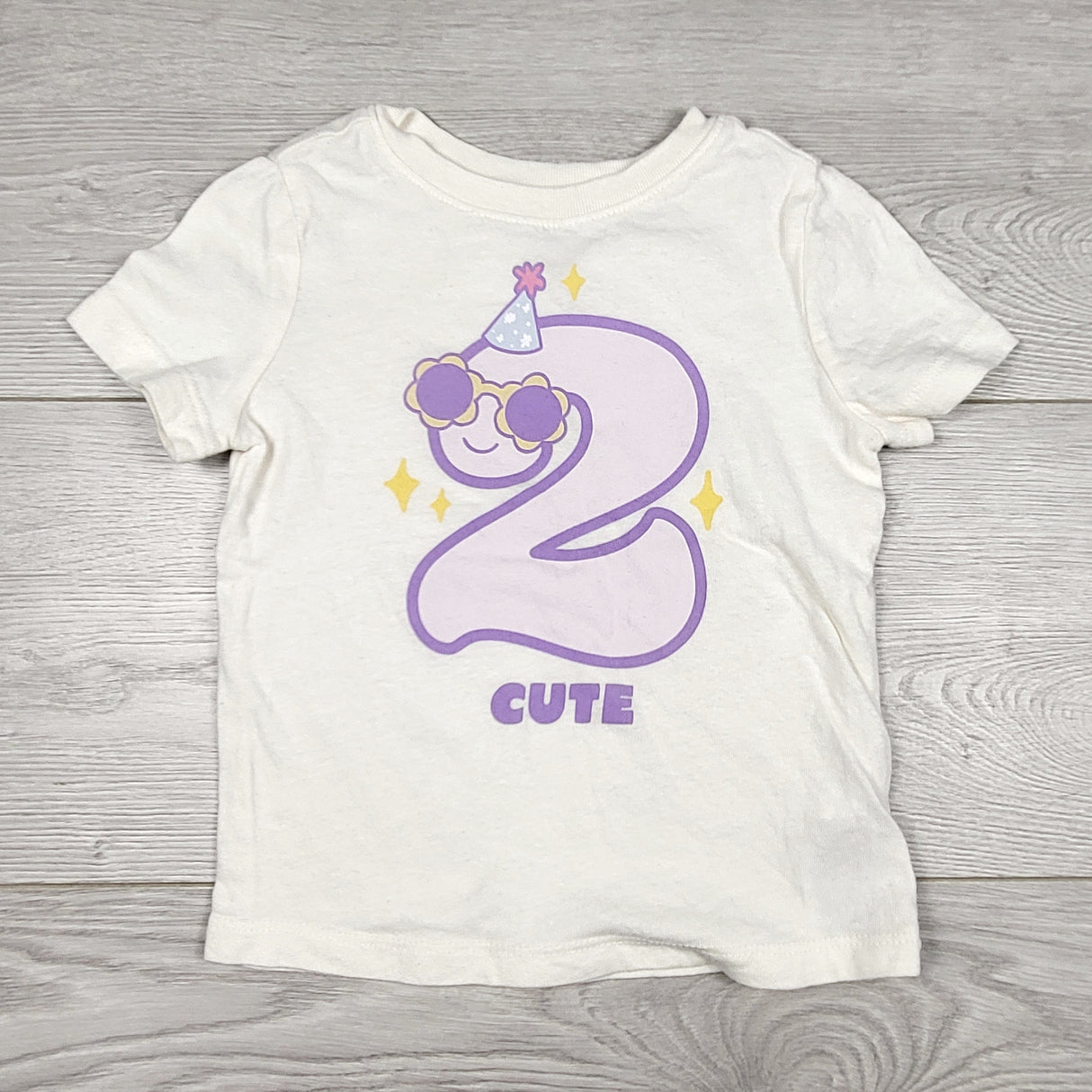 COWN1 - Old Navy cream coloured "2 Cute" t-shirt. Size 18-24 months