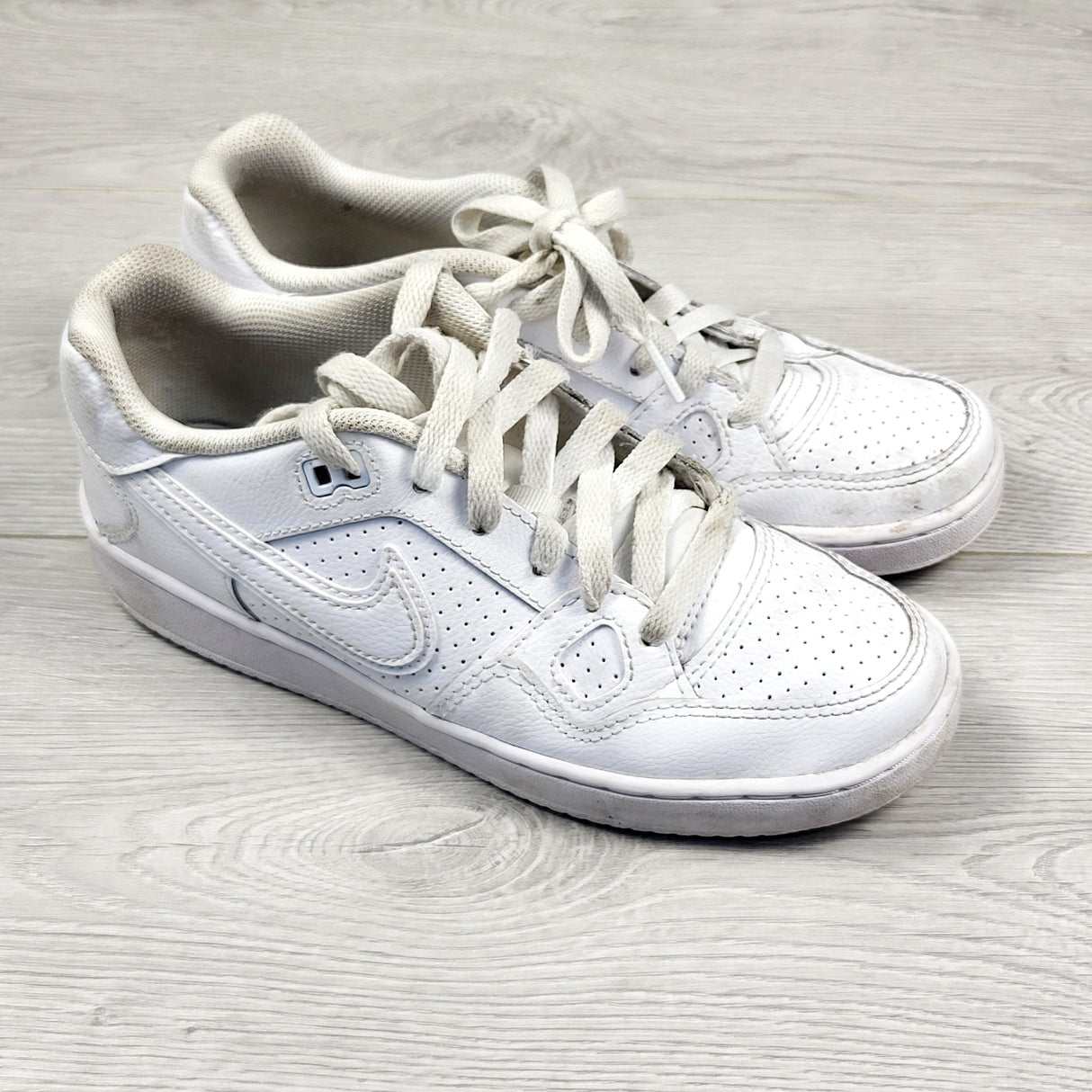 APPL1 - Nike Son of Force "Triple White" sneaker. Youth size 6