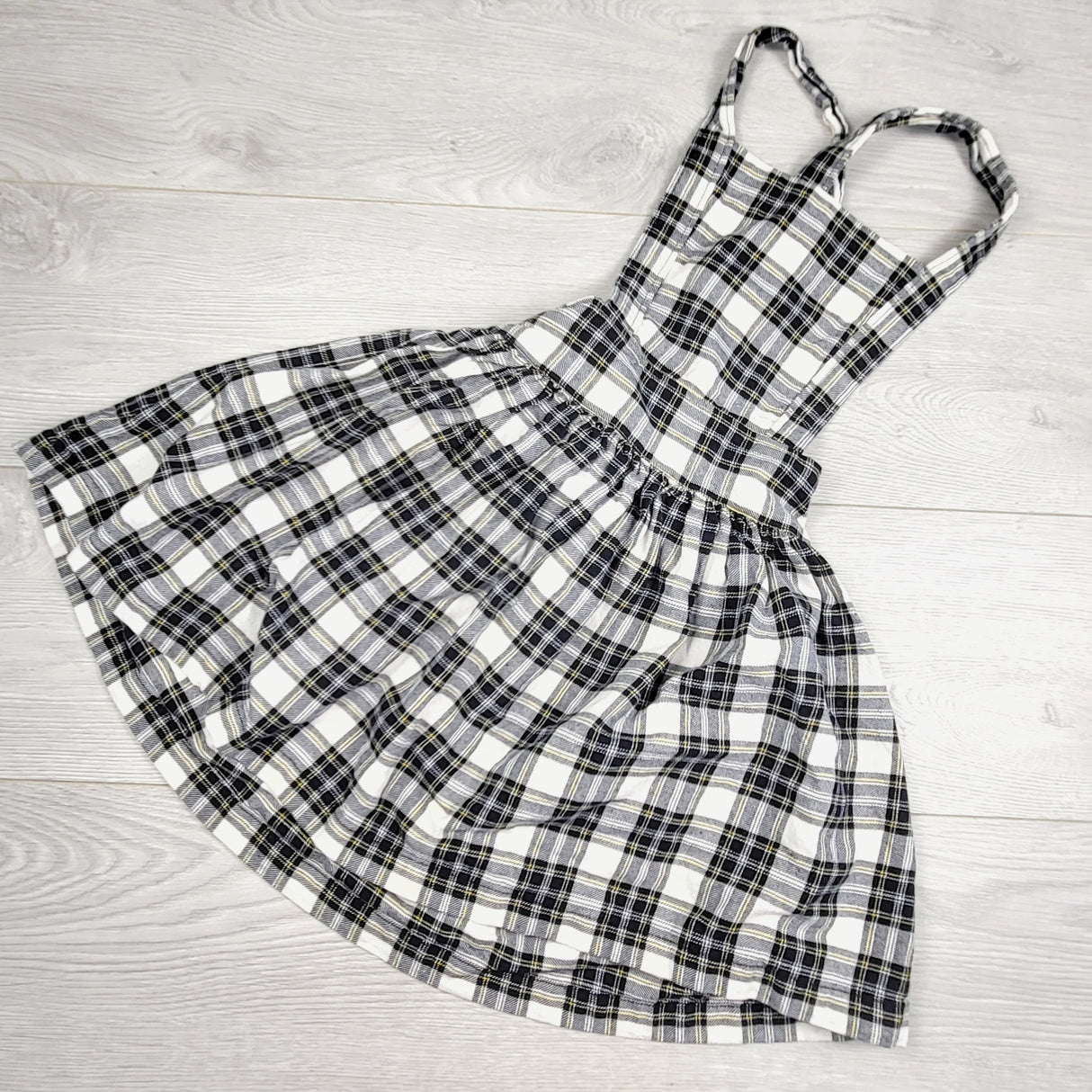 CMRD1 - Nest and Nuture handmade plaid dress. Size 5/6 🍁