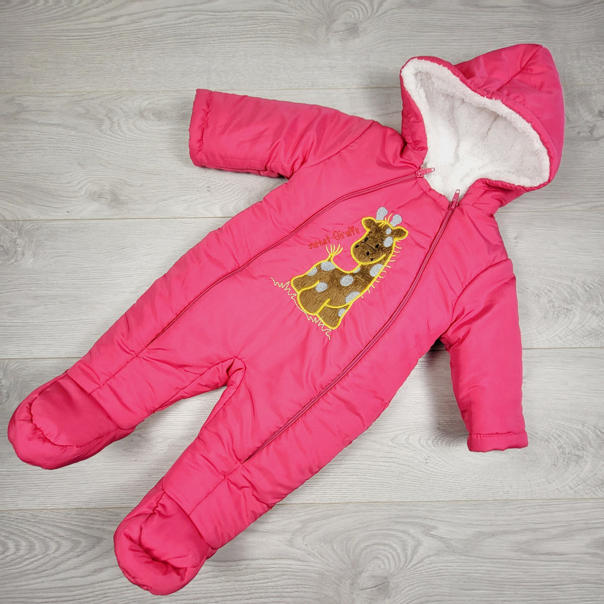 COHI1 - Burak Bebe pink fleecy lined snowsuit with giraffe. Size 3-6 months