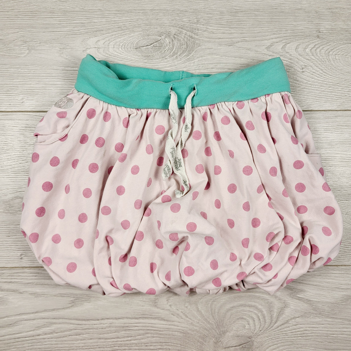 ESZ1 - Peekabo Beans pink polka dot skirt. Size 5T 🍁