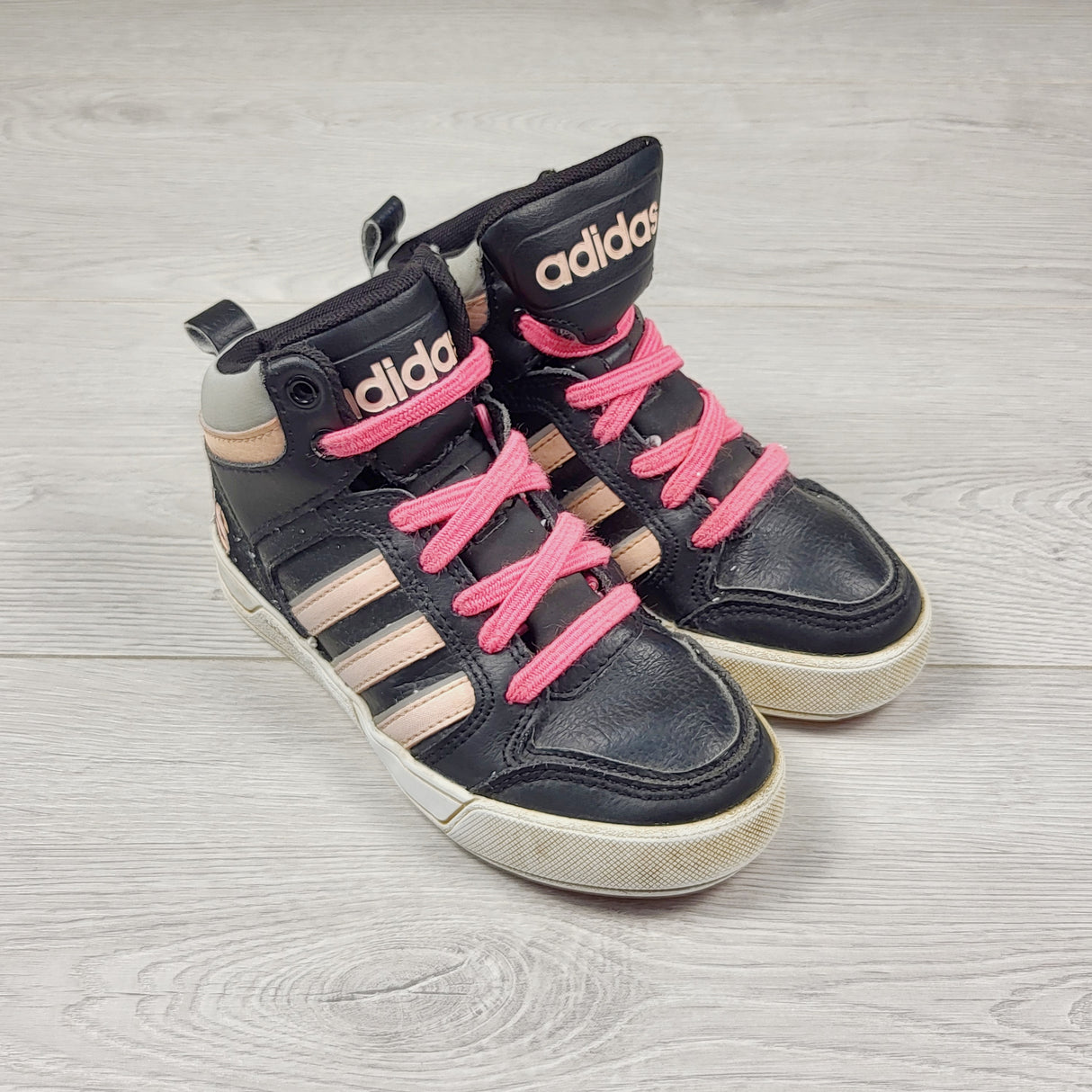 ESZ1 - Adidas hightop shoes. Size 12.5