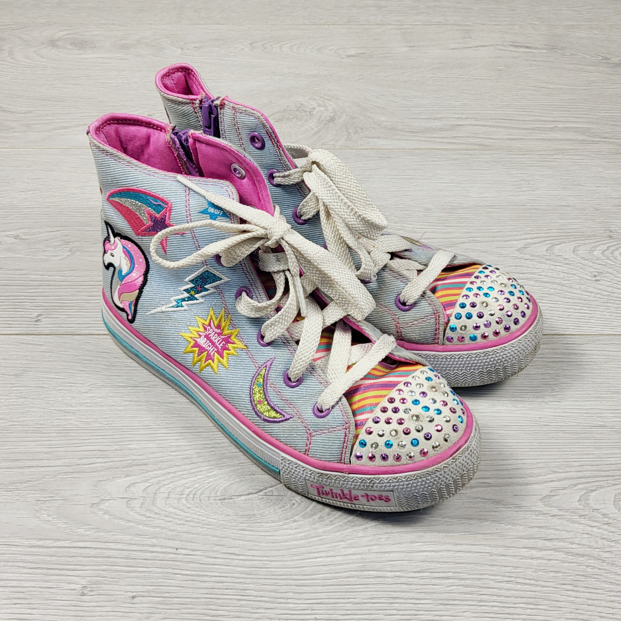 KBRD1 - Skechers denim high top shoes. Youth size 3 - no longer light up