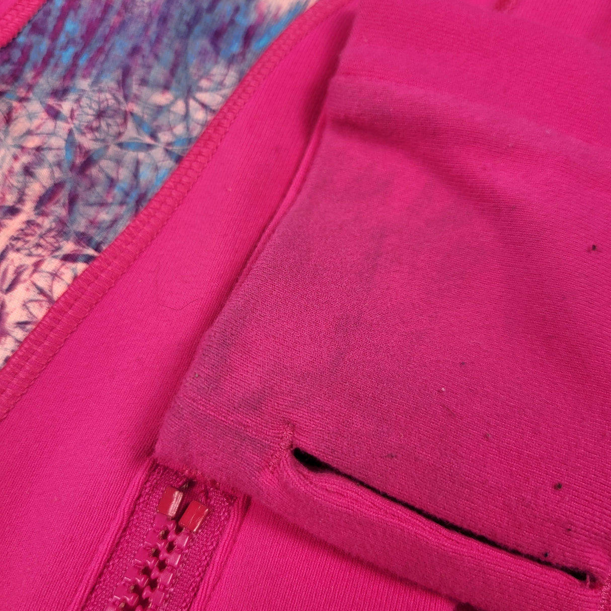 KBRD1 - Ivivva pink zip up acive jacket. Size 12
