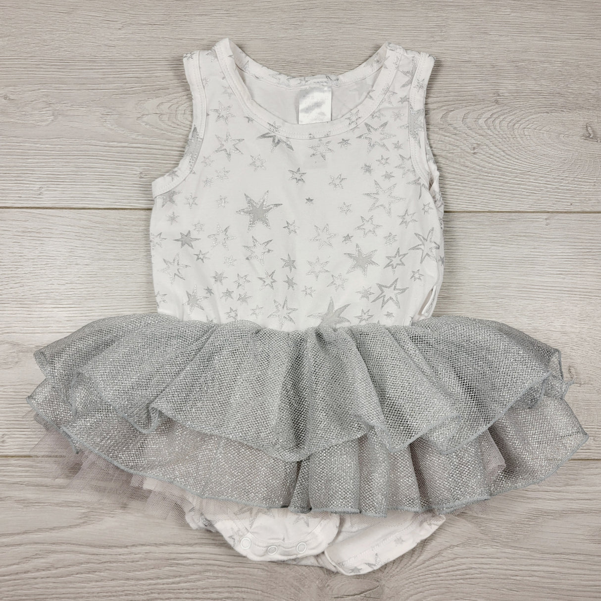 JEPR2 - Bonds star patterned bodysuit with tulle skirting. Size 12-18 months