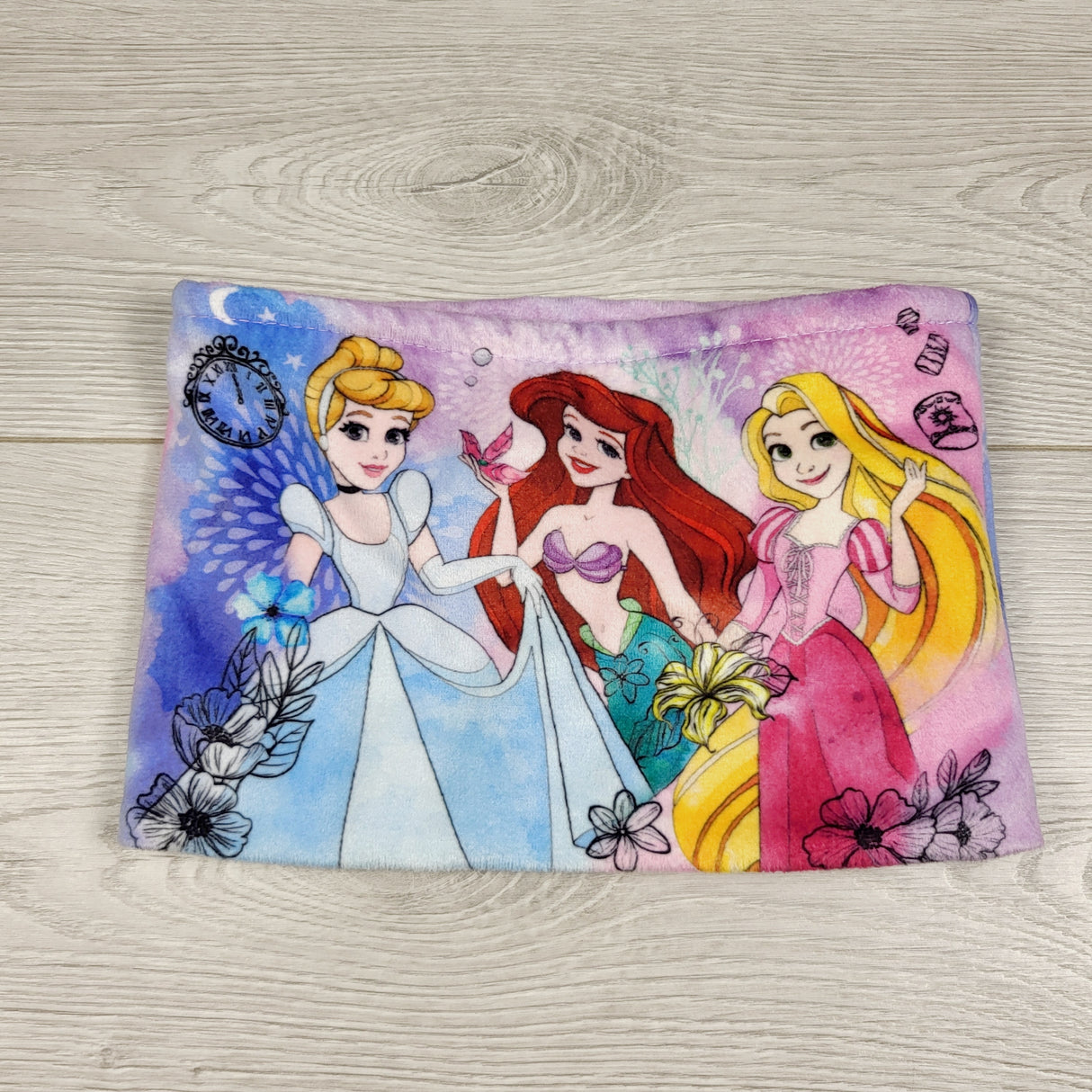 TAMC1 - Disney Princesses micro-plush neck warmer