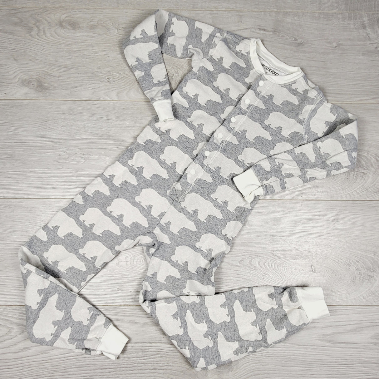 MSK1 - Little Blue House cotton sleeper with bears. Size 4T 🍁