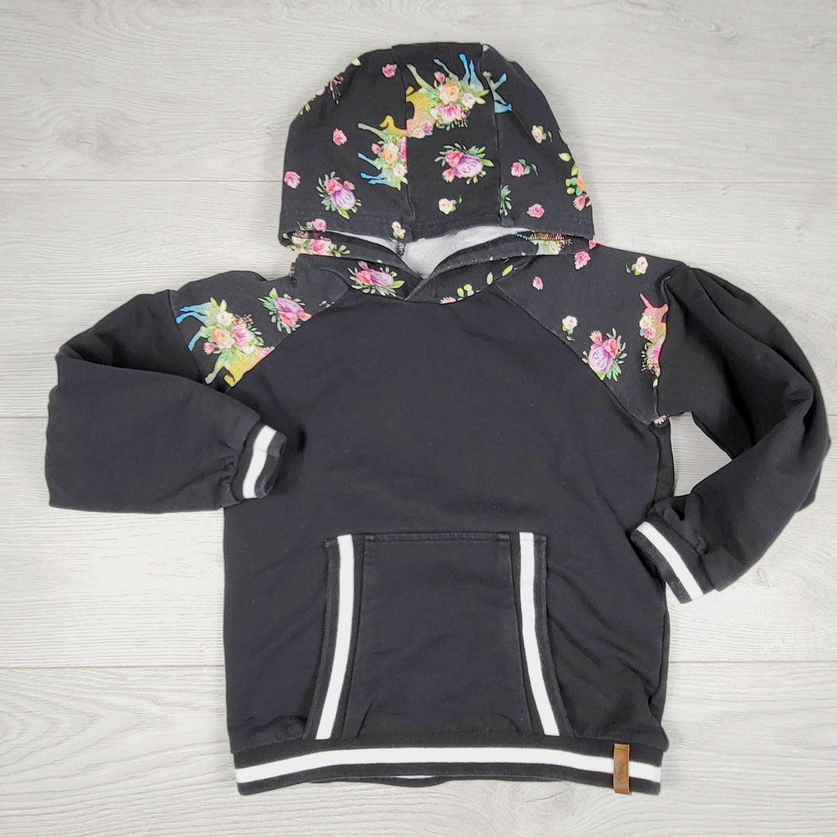 MSK1 - Deux Par Deux black floral print pullover hoodie. Size 6 🍁
