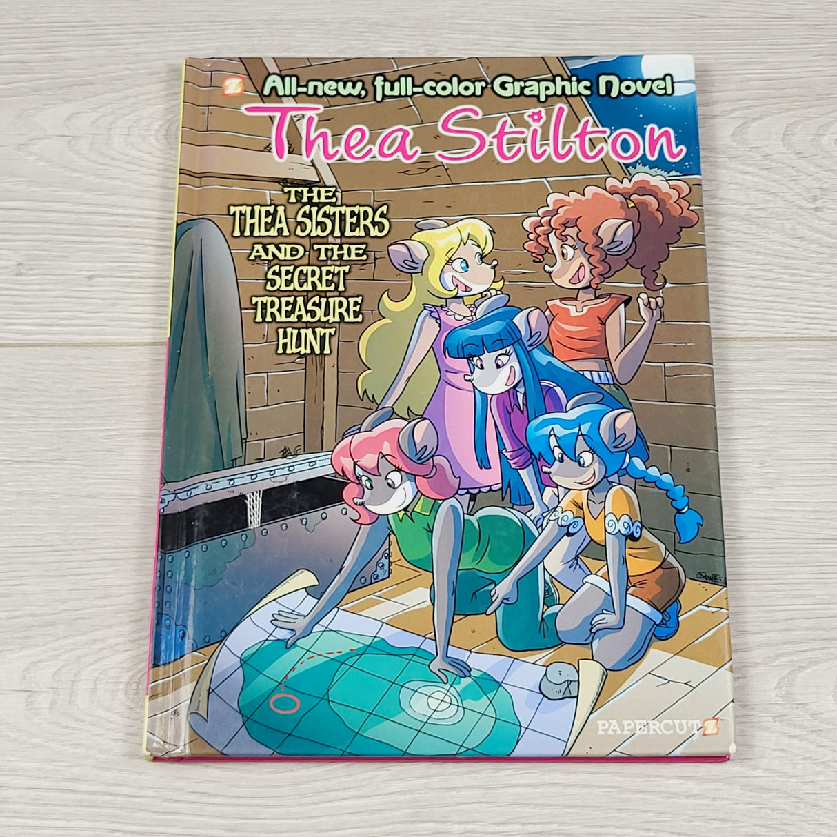 MSK1 - The Thea Sisters and the Secret Treasure Hunt. Hardcover graphic novel