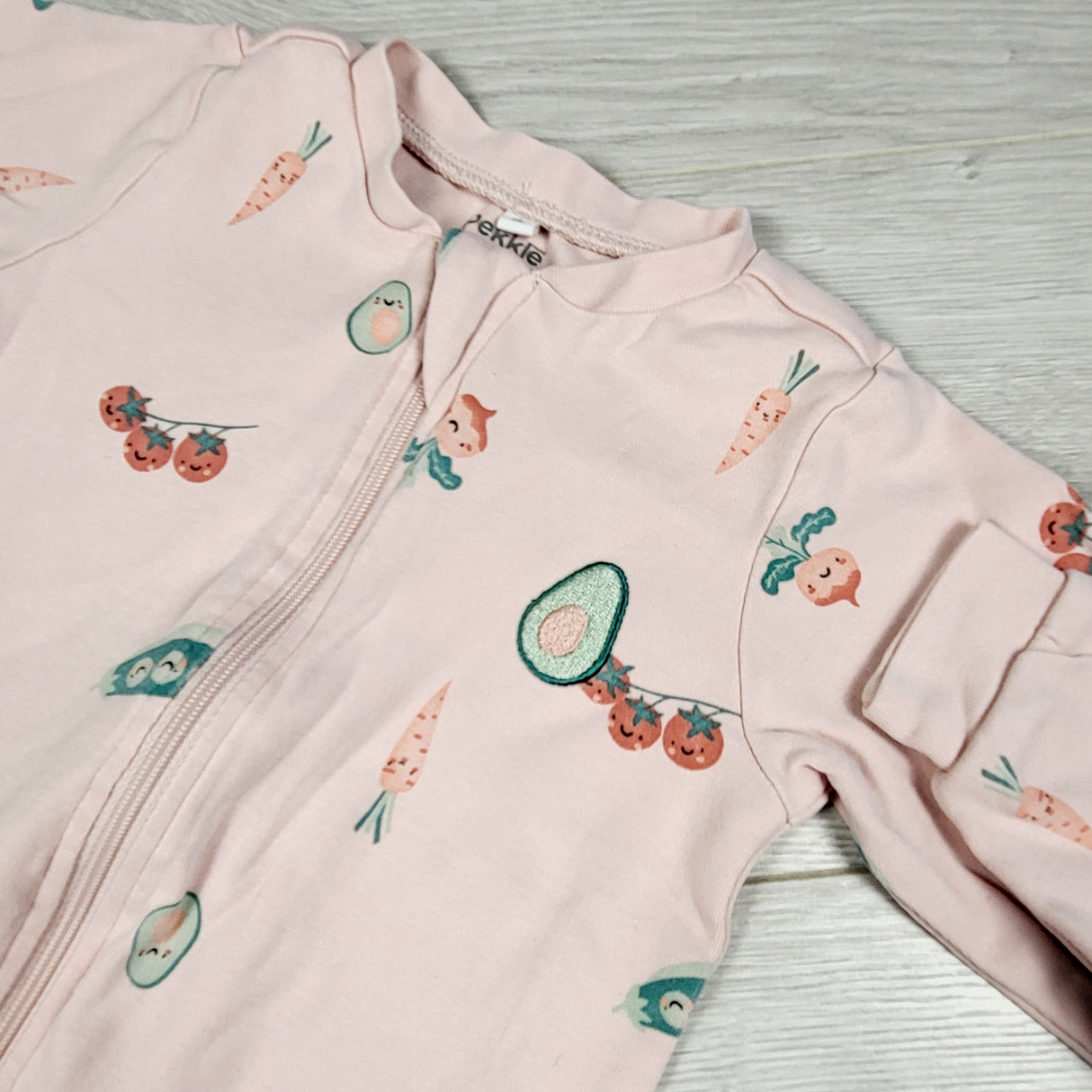 JEPR3 - Pekkle pink zippered cotton vegetable sleeper. Size 18 months 🍁