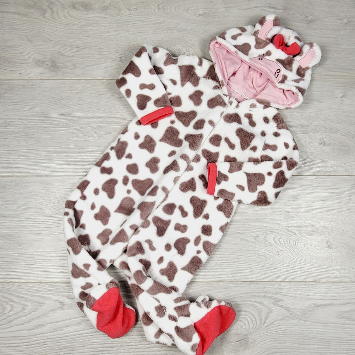 JEPR3 - Snugabye cow printed hooded plush bunting suit. Size 6 months