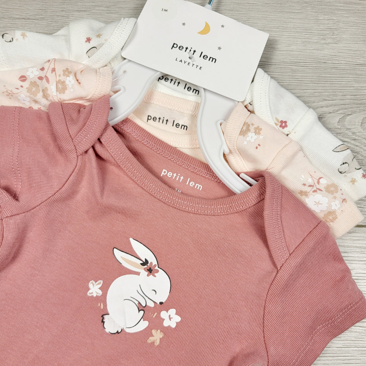 RBEN11- NEW - Petit Lem 3pc bodysuit set. Size 3 montha 🍁