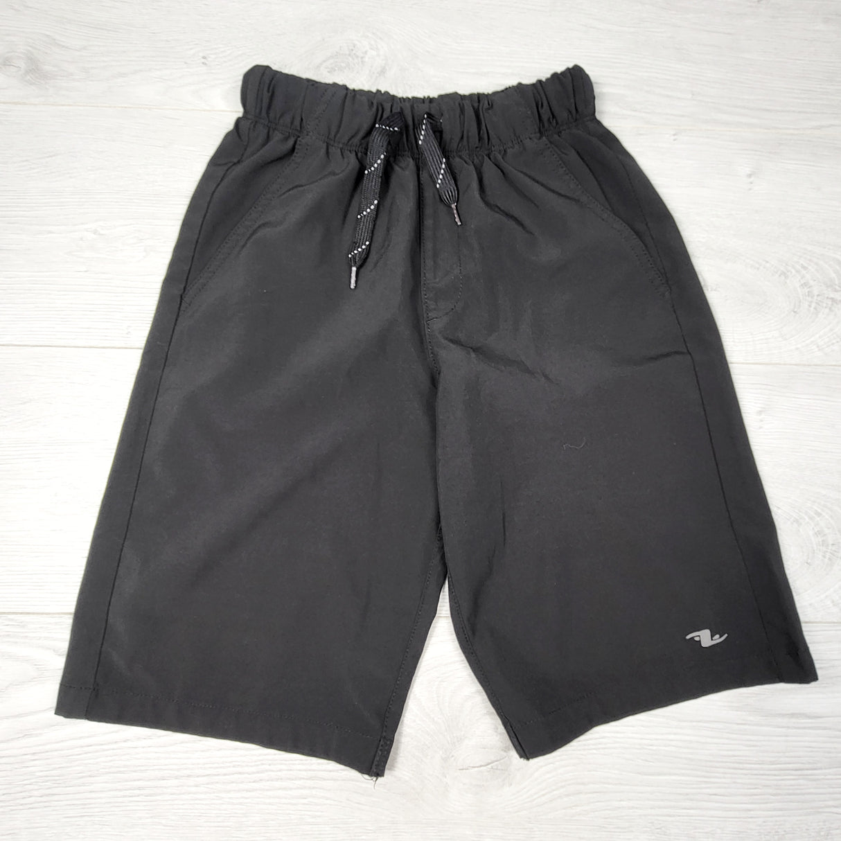 DZAV2 - Athletics Works shorts. Size 10/12