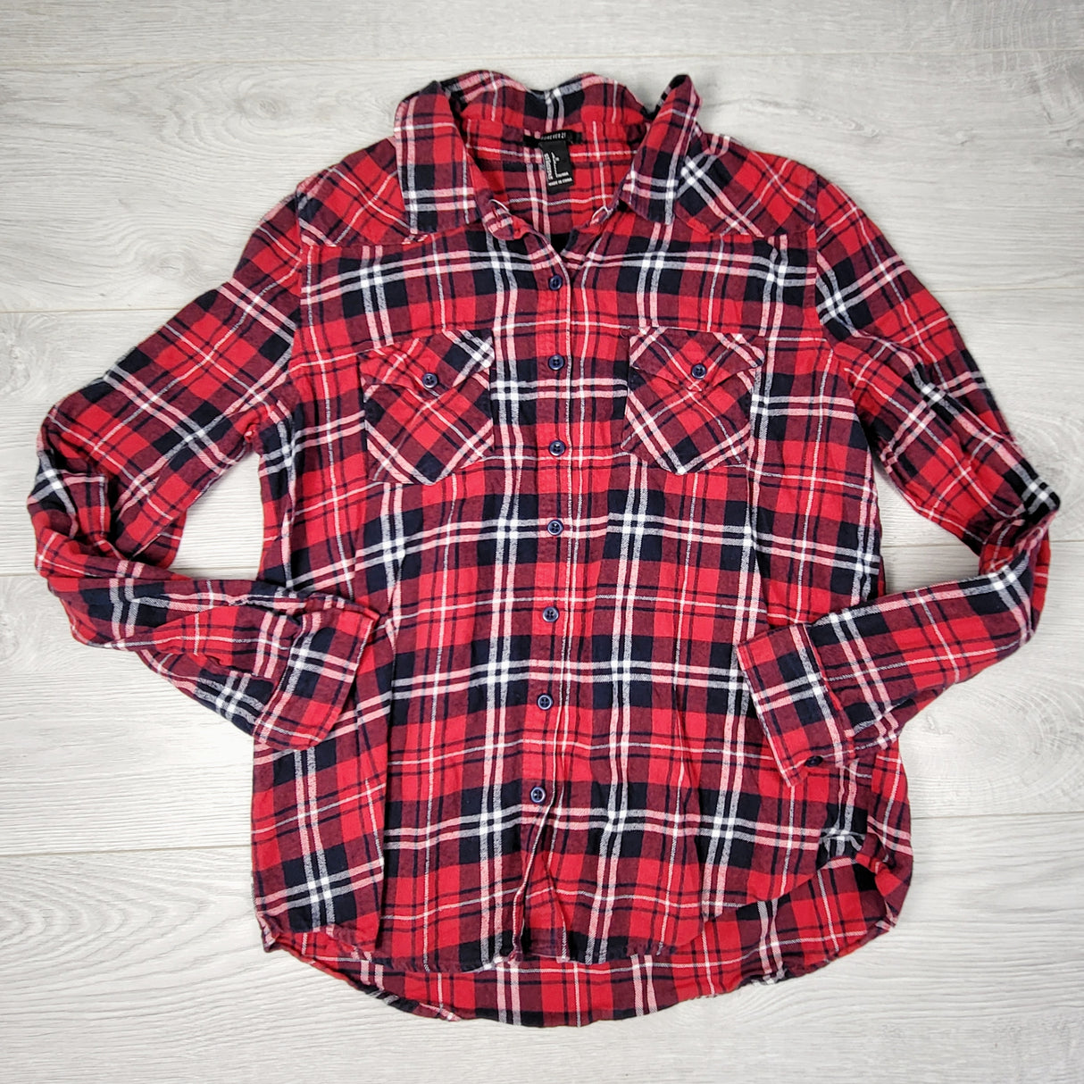 DZAV2 - Forever 21 red plaid button down flannel shirt. Size large