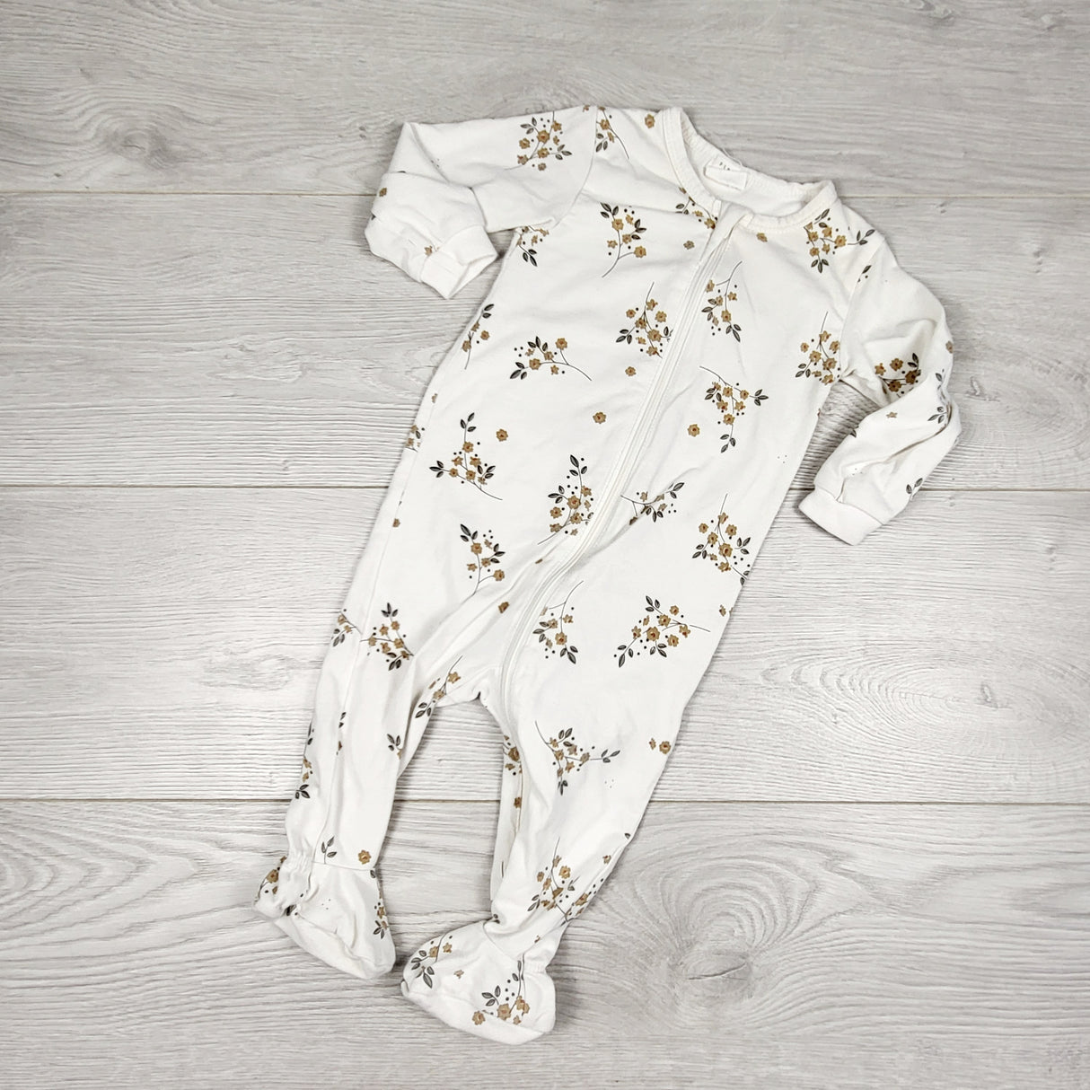 PTOM1 - Firsts by Petit Lem white zippered cotton sleeper. Size 6 months