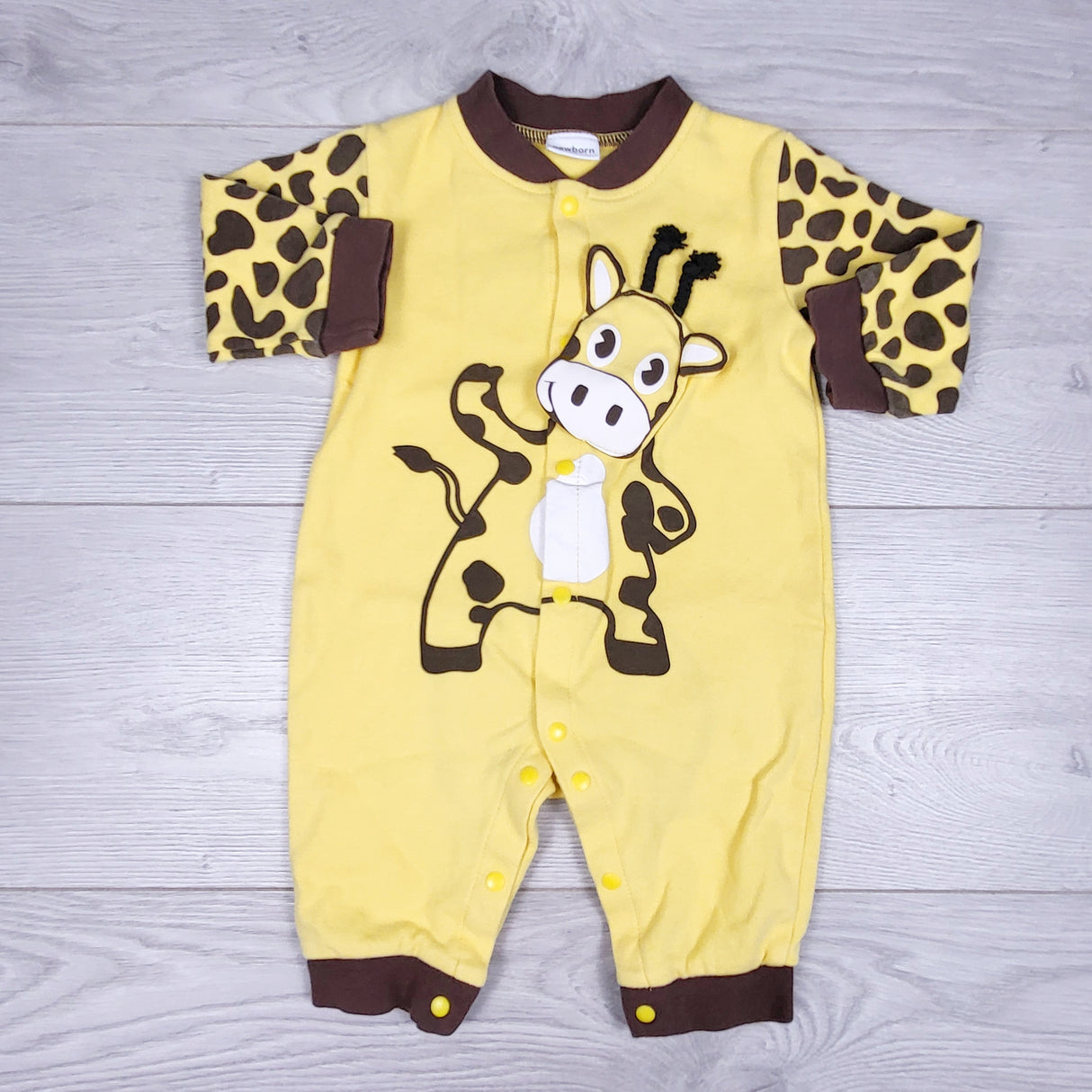 PTOM1 - Yellow and brown giraffe romper. Newborn size