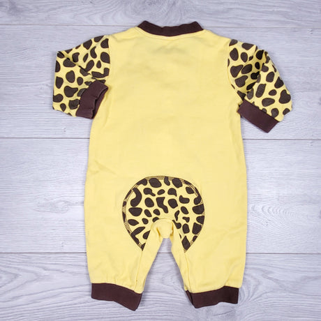 PTOM1 - Yellow and brown giraffe romper. Newborn size