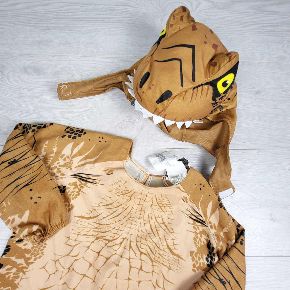 KLJ2 - 2pc Dinosaur costume. Size 3/4T