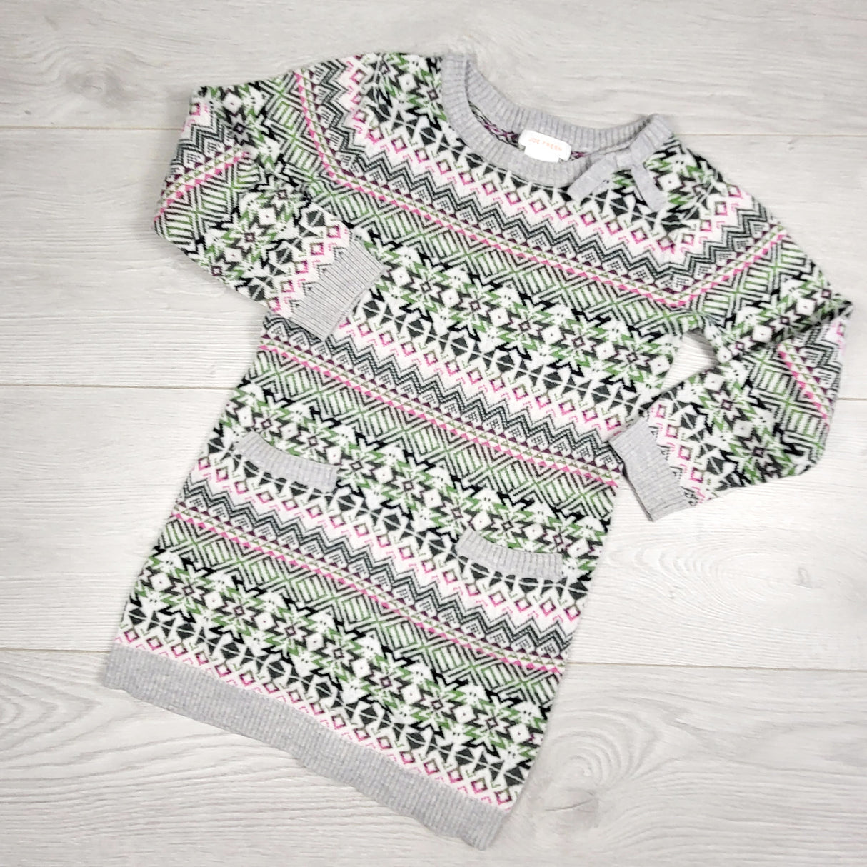 LUGE11- Joe grey patterned sweater dress. Size 4T