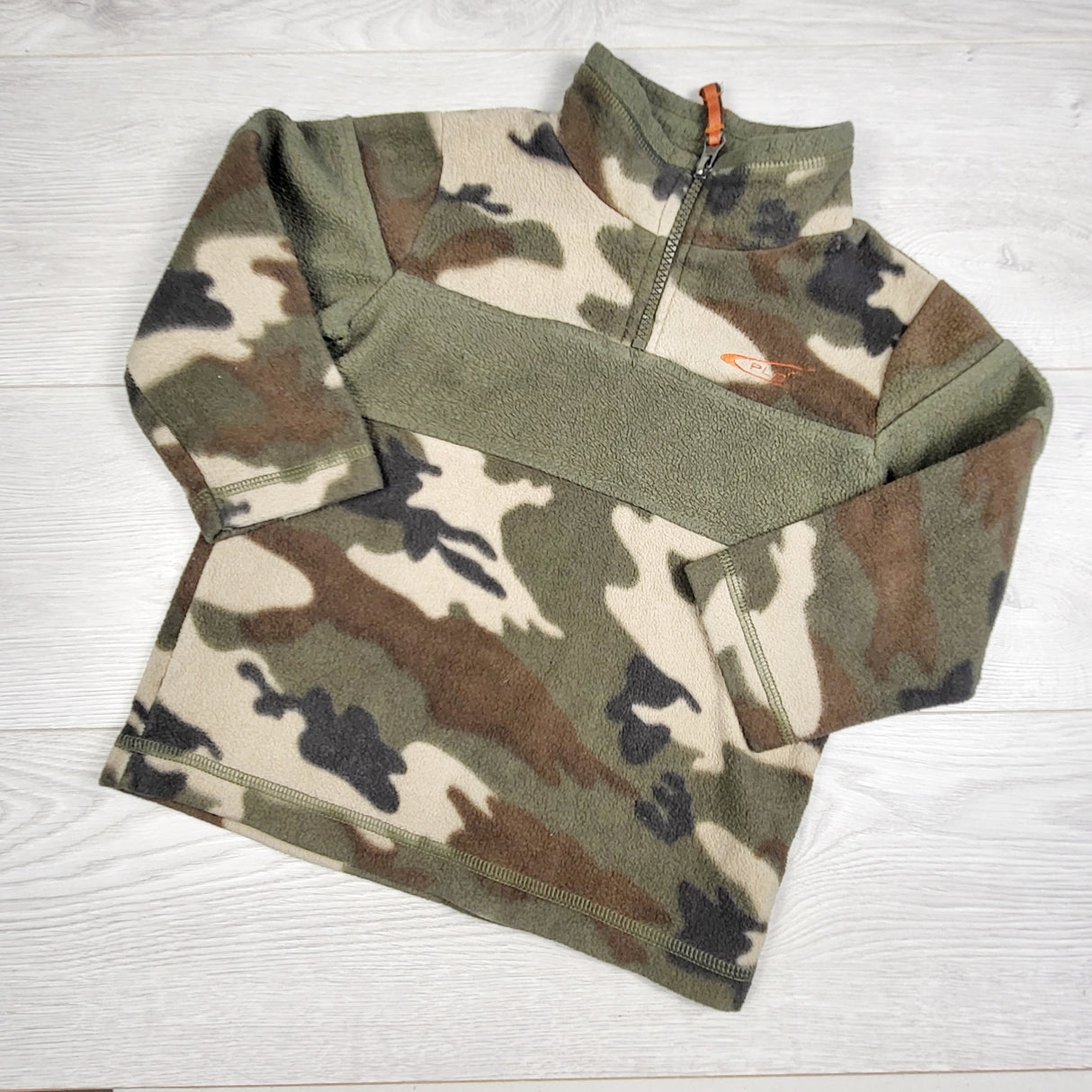 LUGE11 - Children's Place camouflage fleece pullover. Size 4T