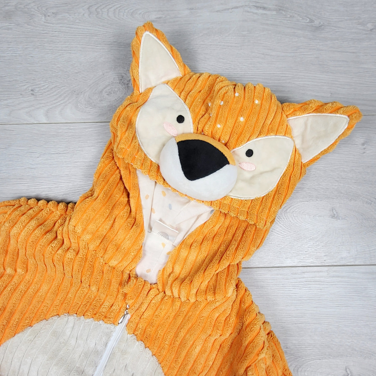 JLMB1 - Coco Village fox costume. Size 3T 🍁