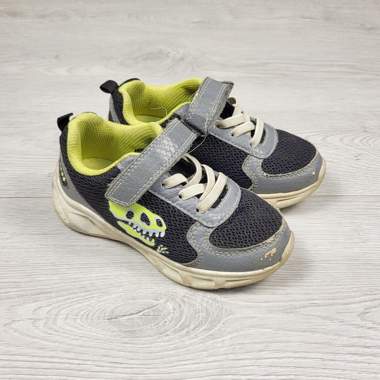 JLMB2 - Carters grey and black light up dinosaur shoes. Size 9