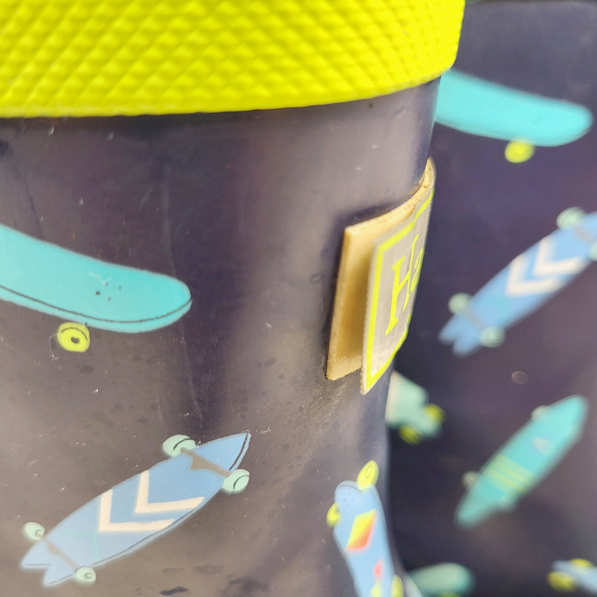 JLMB2 - Hatley navy rain boots. Size 9 🍁