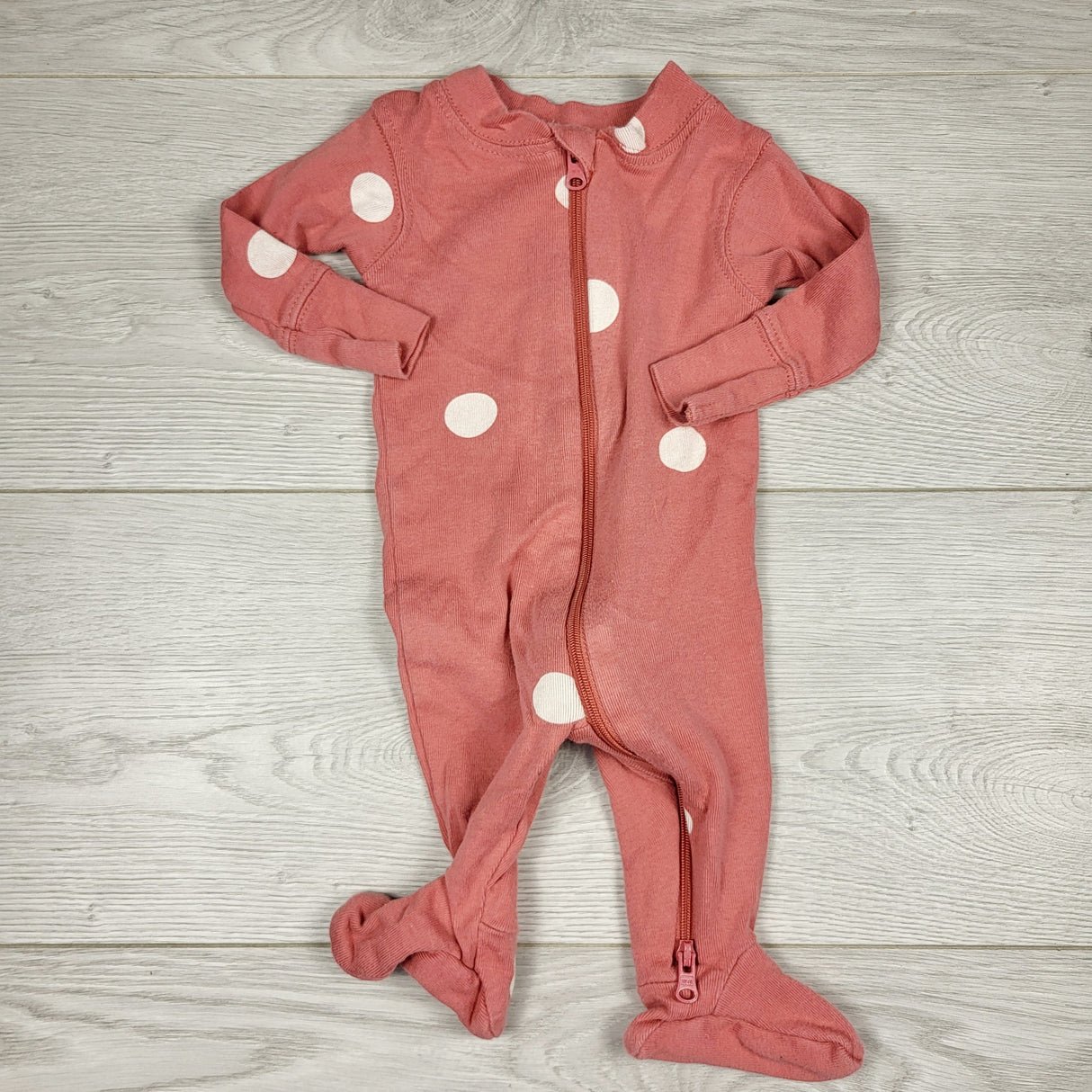 ECRS2 - Rise Little Earthling pink polka dot sleeper. Size 0-3 months