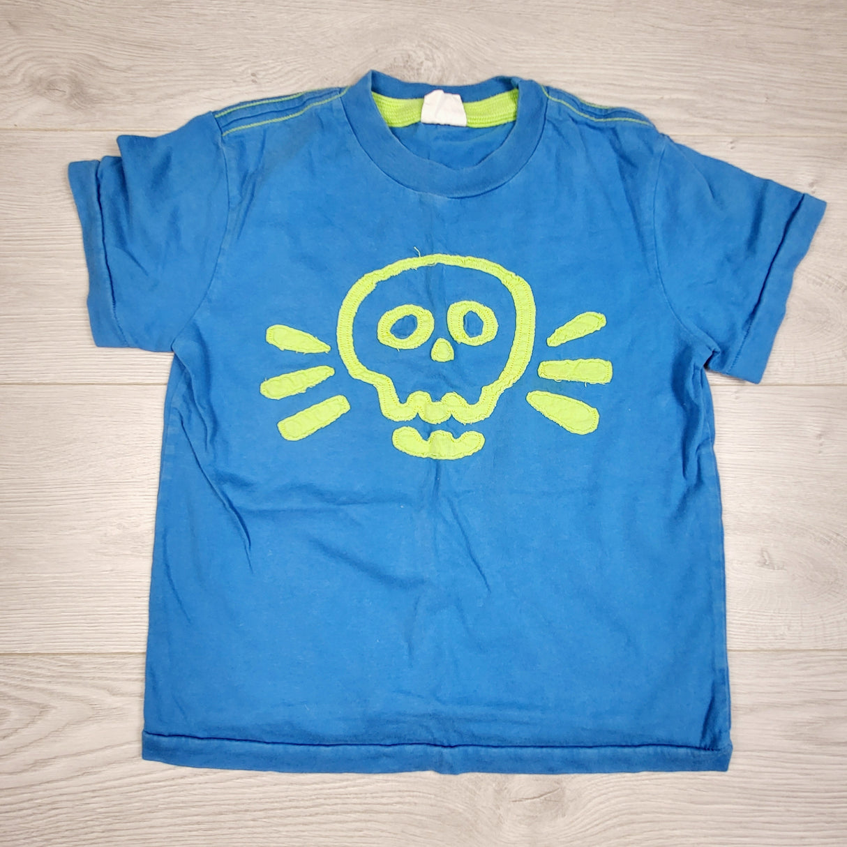 MAWA2 - Mini Boden blue skull t-shirt. Size 7/8