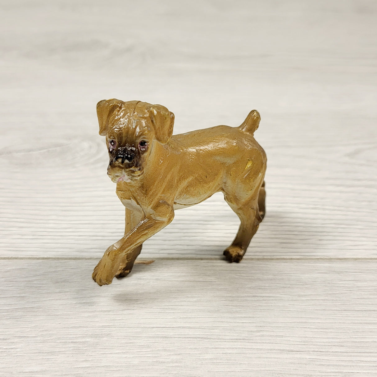 JLSN3 - Small boxer figure