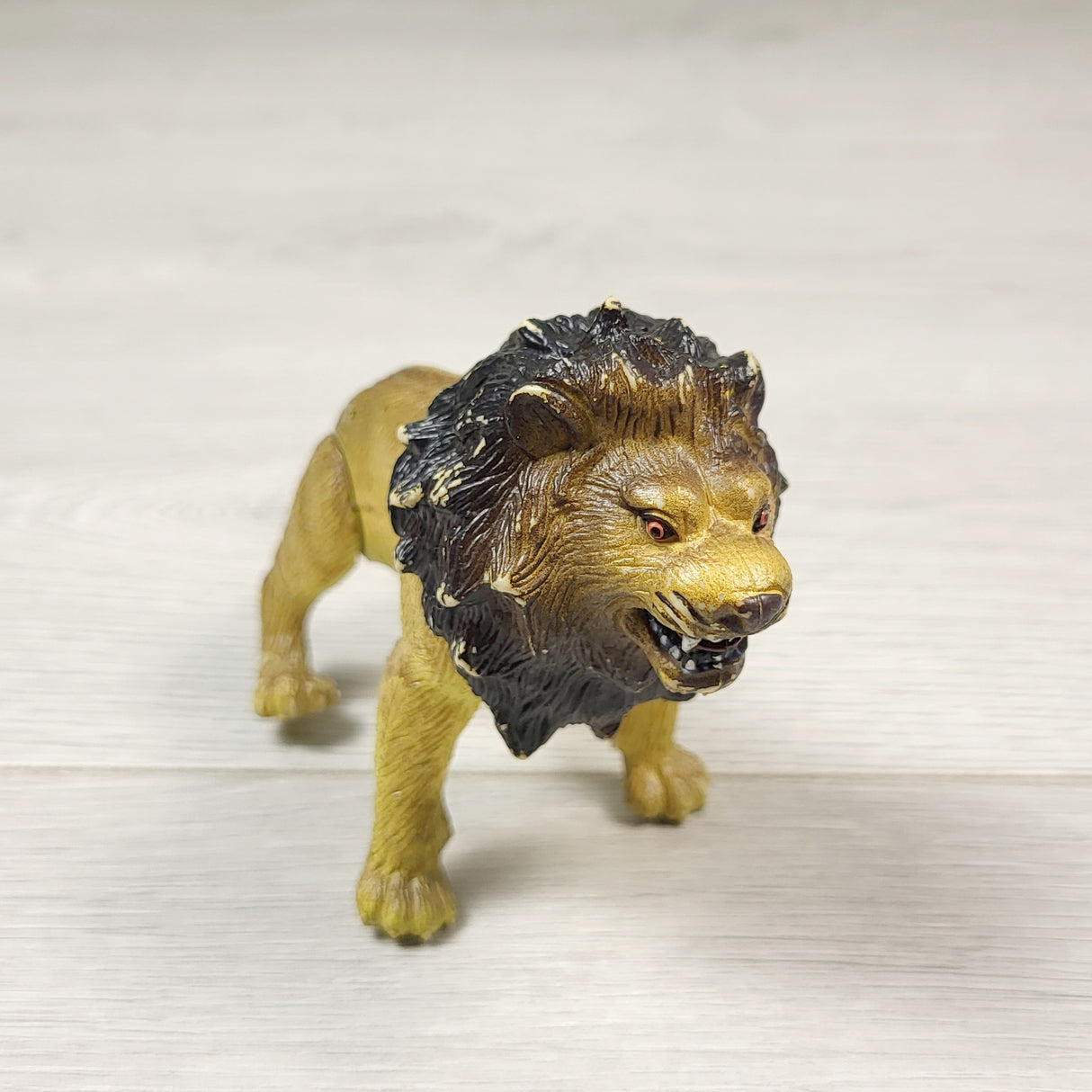 JLSN3 - Vintage 1987 rubber lion figure