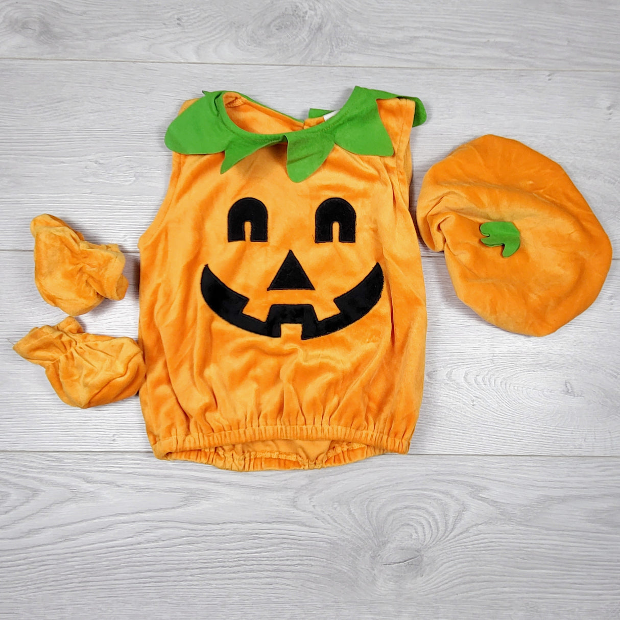 CHSP1 - Soft micro fleece Jack-o-lantern costume. Size 24 months