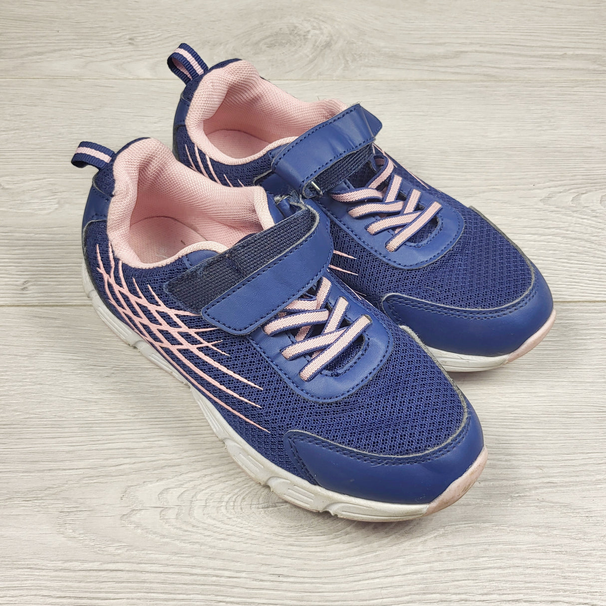 MIRE3 - Athetic Works navy and pink running shoes. Youth size 2