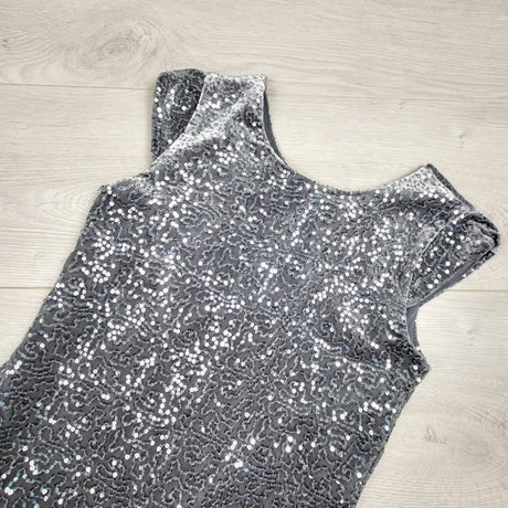 CHLSC1 - Children's Place grey velvet special occasion dress with sequins. Size 7/8
