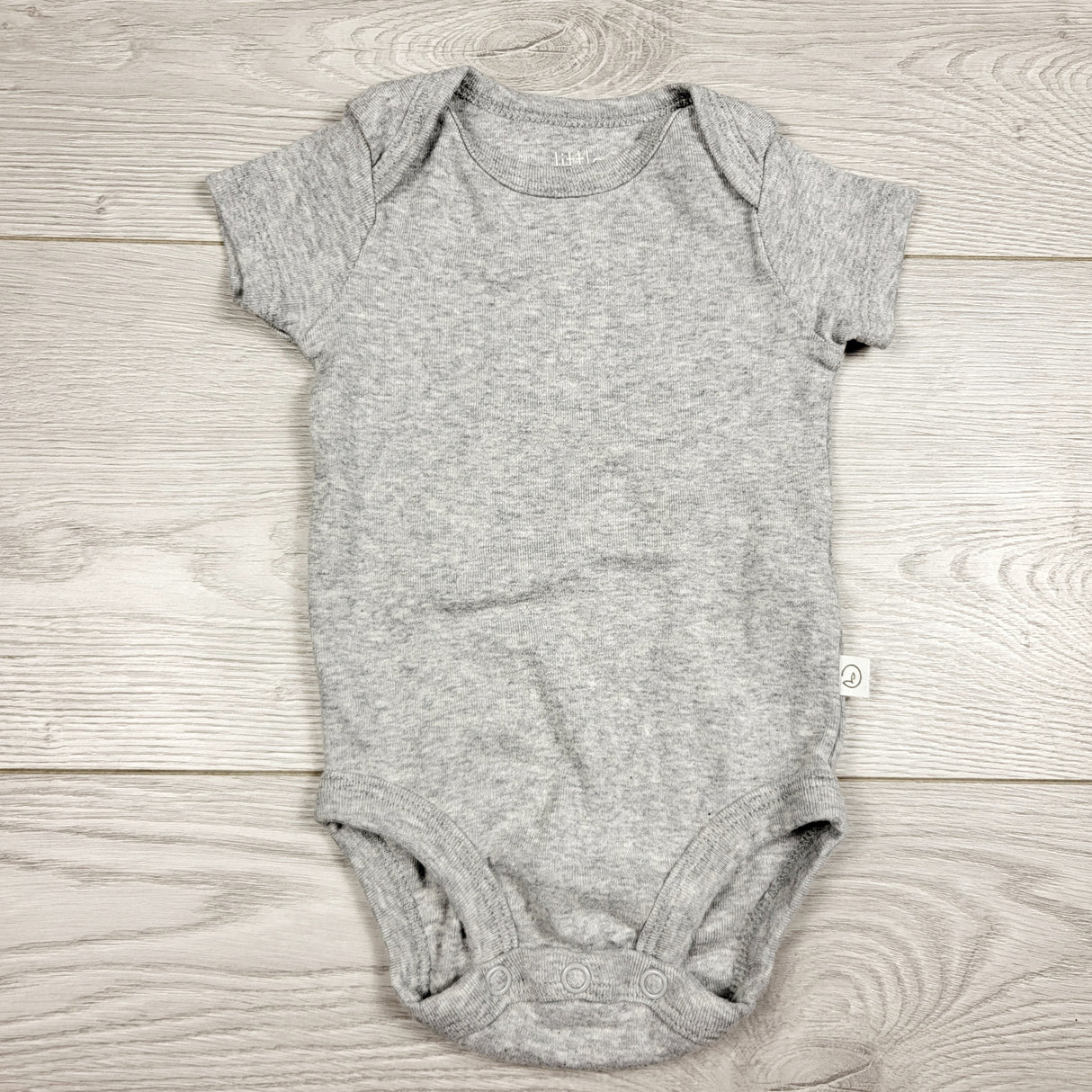 CCAM1 - Little Planet solid grey bodysuit. Size 3 months