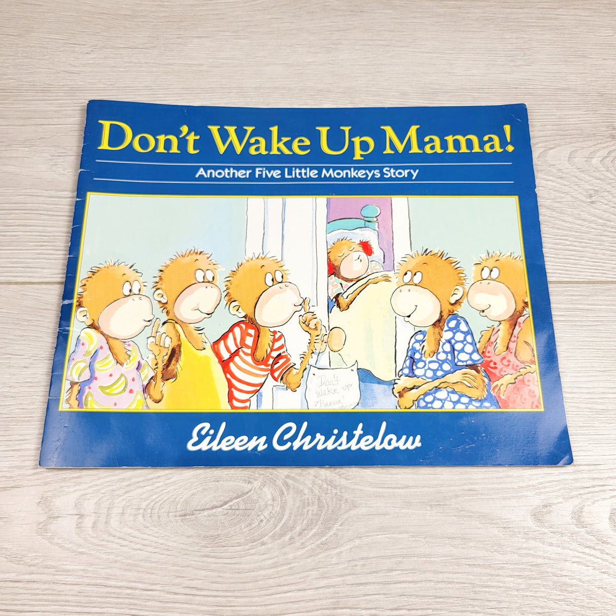 ALWE11 - Don't Wake Up Mama. Soft cover book