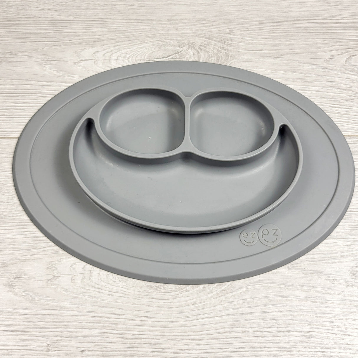 MIRE4 - EZPZ grey silicone divided plate